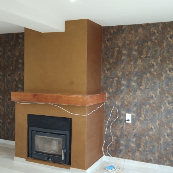 Interior de casa pintado en Valencia, con acabados modernos y detallados realizados por Pinturas y Decoraciones Castillo